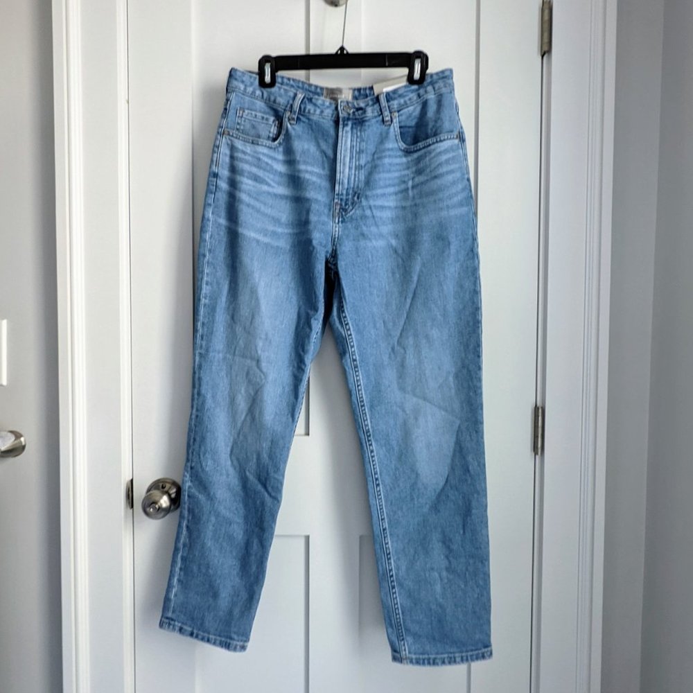 Everlane "curvy cheeky" hi-rise straight leg jean in "sky blue" wash, 31R